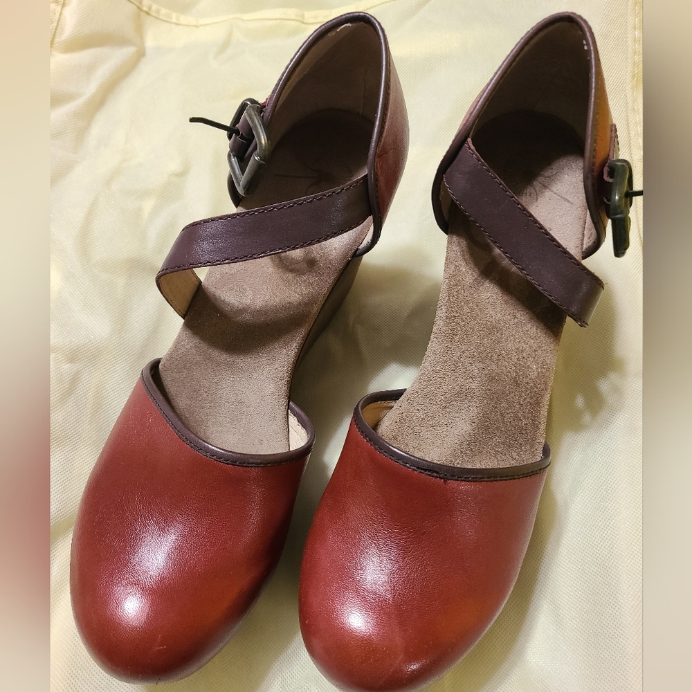 Wedge shoes